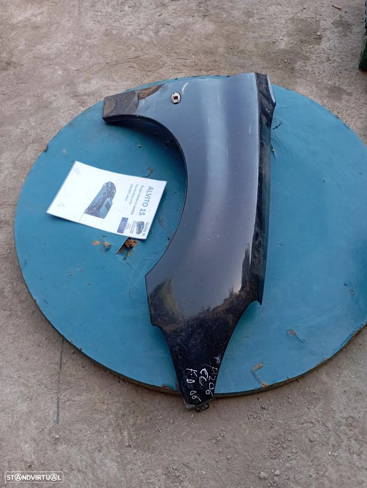 Guarda lamas Peugeot 206 CC  2006 - direito - 1