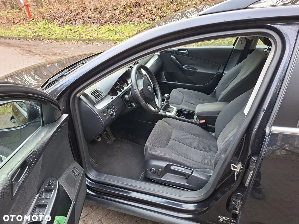 Volkswagen Passat - 8