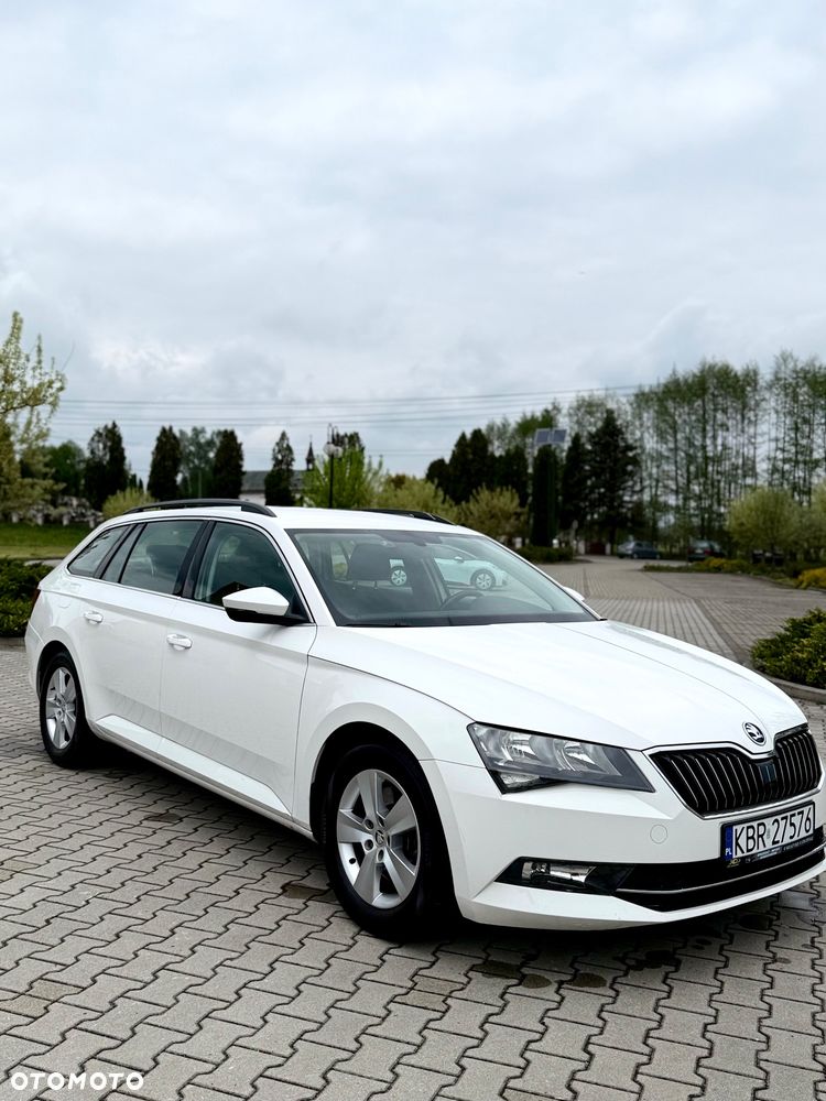 Skoda Superb 2.0 TDI DSG Ambition - 3