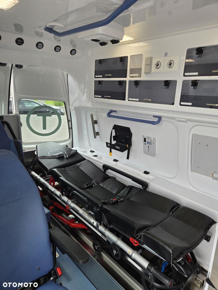 Volkswagen TRANSPORTER T6.1 Ambulans Karetka - 13