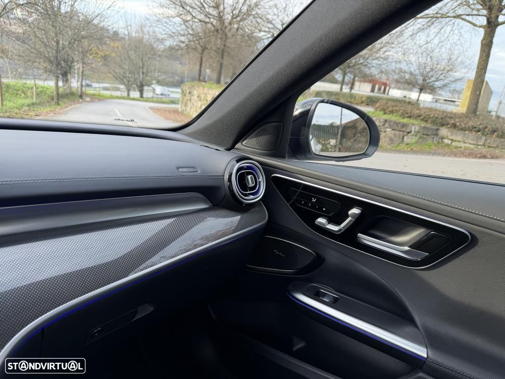 Mercedes-Benz C 300 e T 9G-TRONIC AMG Line - 29