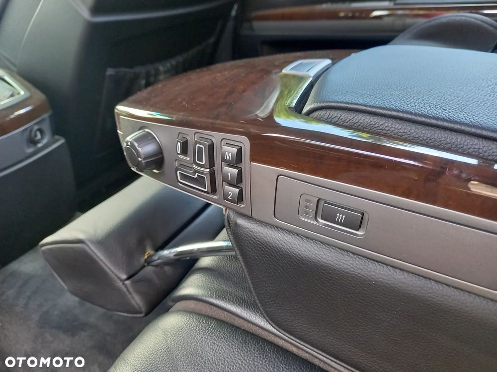 BMW Seria 7 730d L - 24