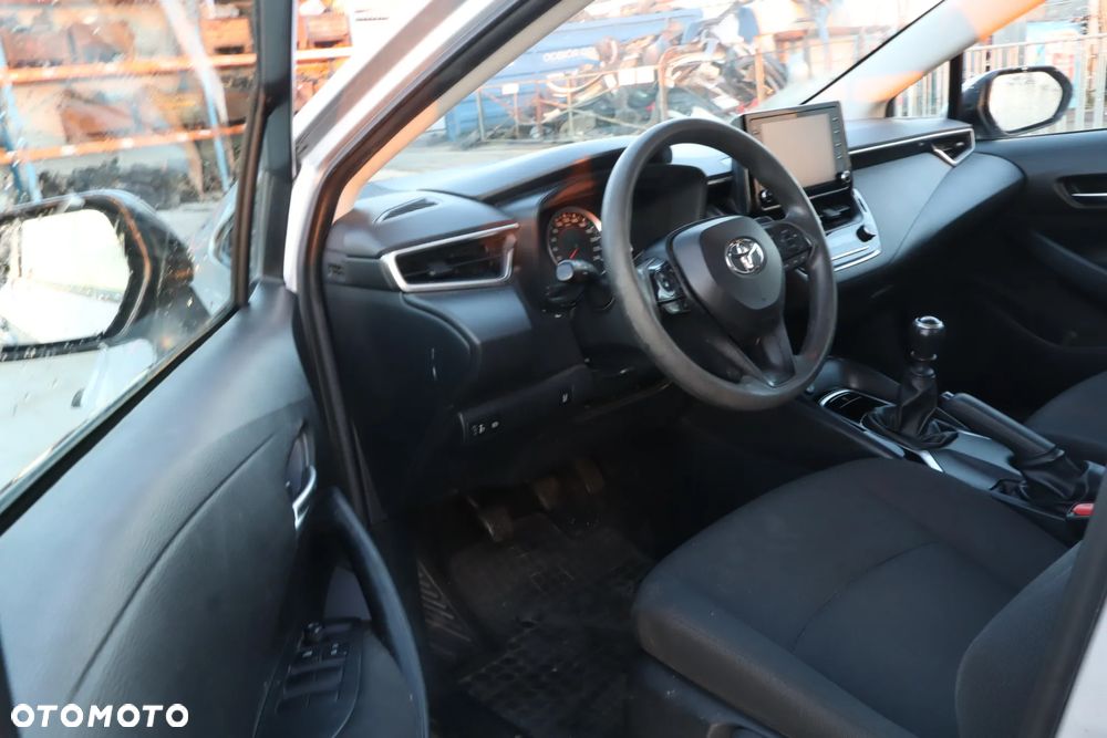 Toyota Corolla 1.6 Active - 9