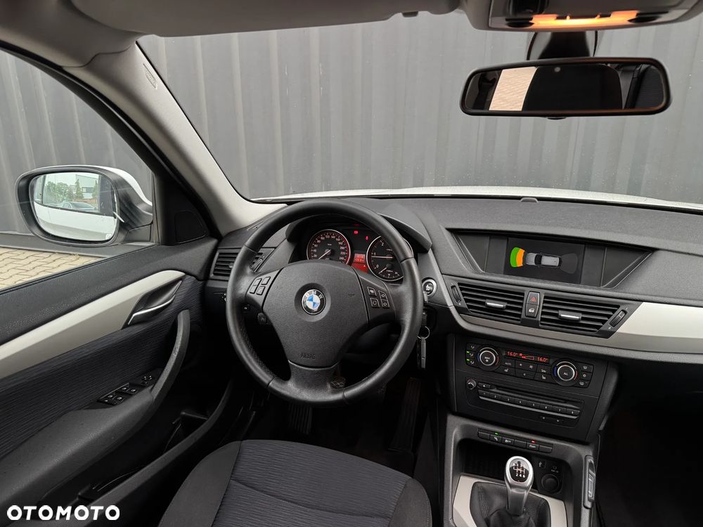BMW X1 sDrive18d - 23