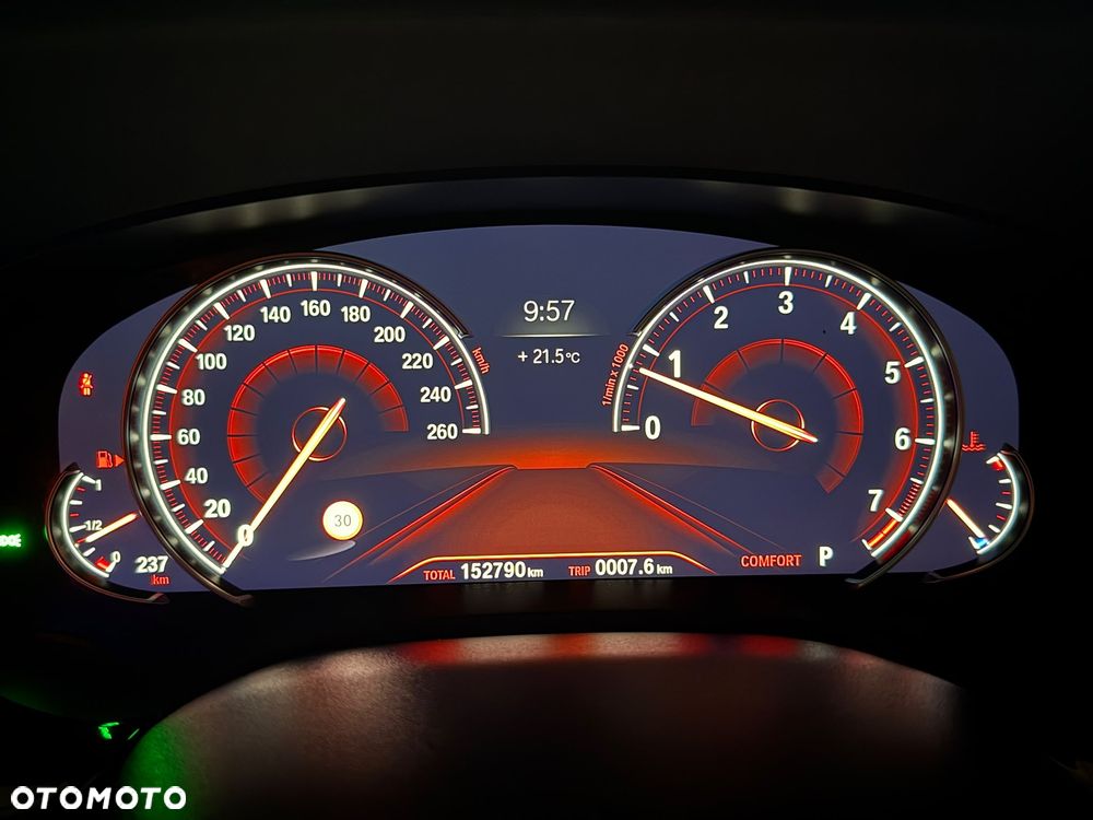BMW Seria 5 530i Luxury Line - 16