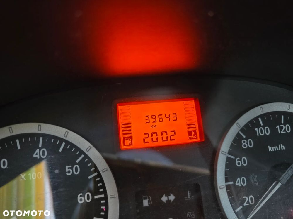 Dacia Logan 1.5 dCi Laureate Pioneer - 17