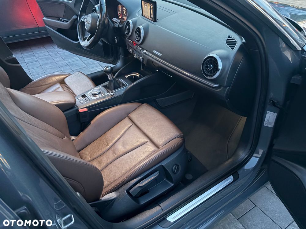 Audi A3 Sportback 2.0 TDI (clean diesel) S tronic S line Sportpaket - 13