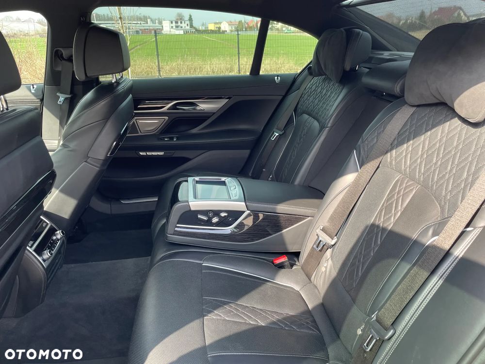 BMW Seria 7 - 19