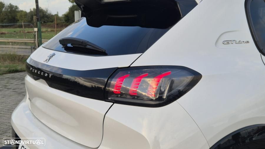 Peugeot 208 1.2 PureTech GT Line EAT8 - 13