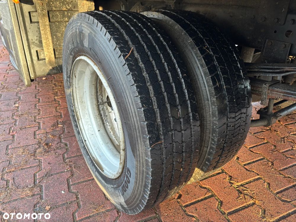 Mitsubishi FUSO Canter 7C15 - 15