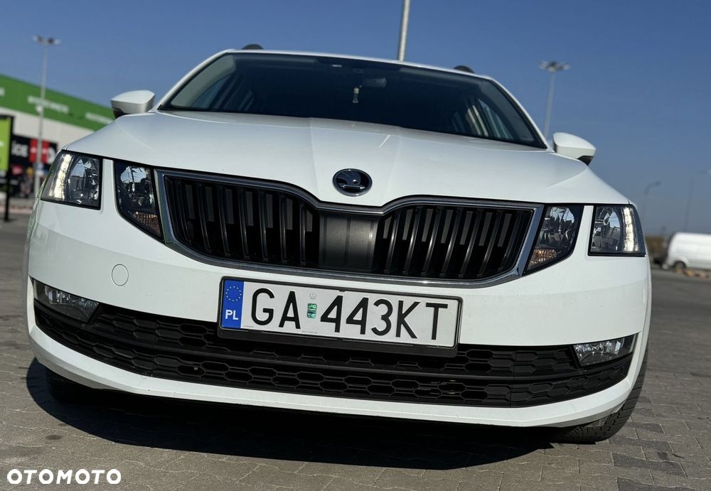 Skoda Octavia 1.6 TDI Clever DSG - 3