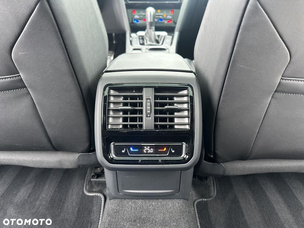 Volkswagen Arteon 2.0 TDI 4Motion R-Line DSG - 38