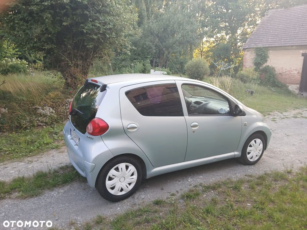 Toyota Aygo - 1