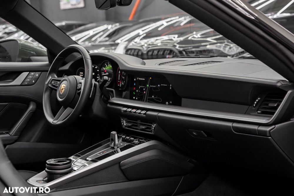 Porsche 911 Carrera PDK - 8