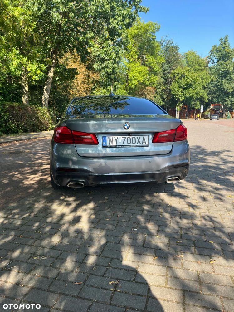 BMW Seria 5 520d M Sport - 9