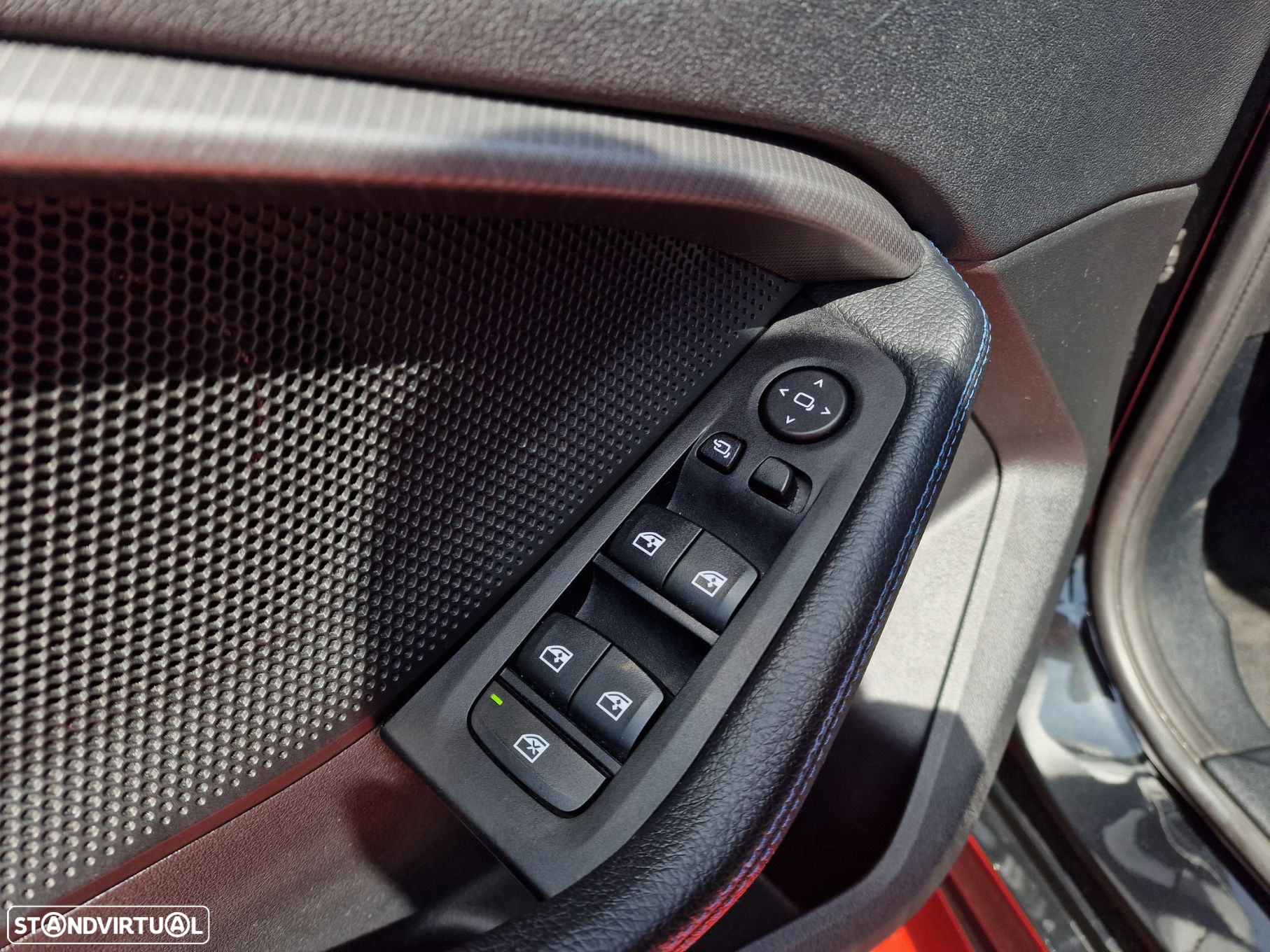 BMW 116 d Pack Desportivo M Auto - 9