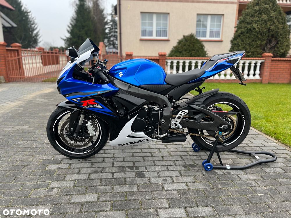 Suzuki GSX-R - 10