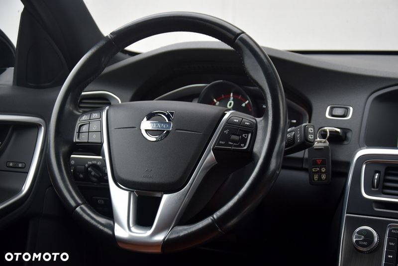 Volvo V60 D4 Drive-E Summum - 22