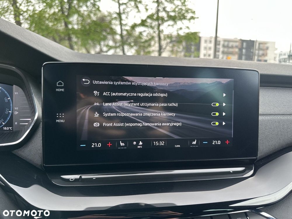 Skoda Octavia 2.0 TDI Sportline DSG - 21