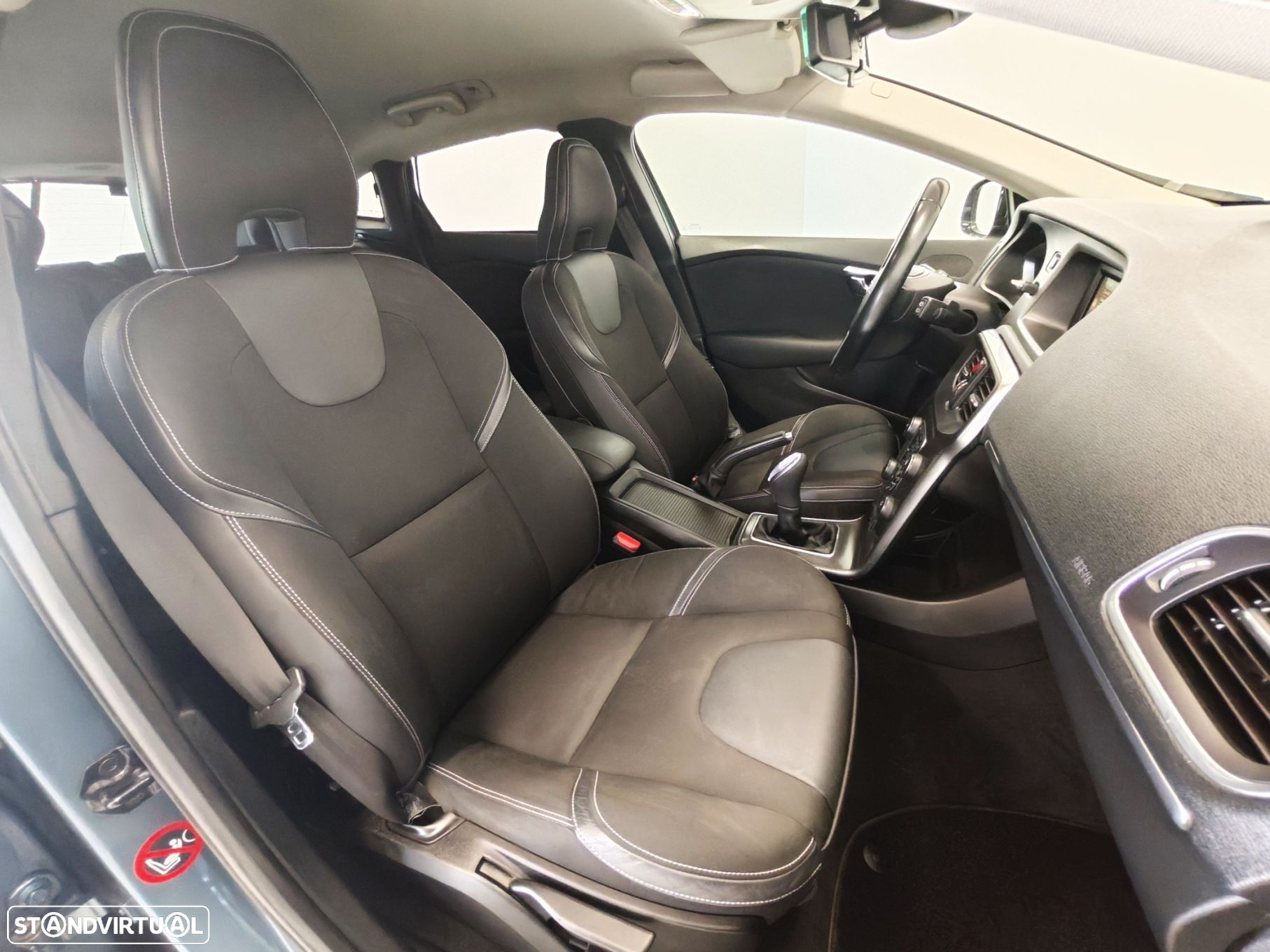 Volvo V40 1.6 D2 Momentum - 7