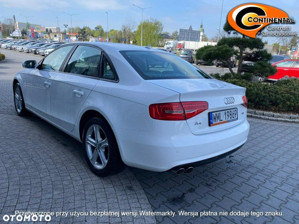 Audi A4 Limousine - 3