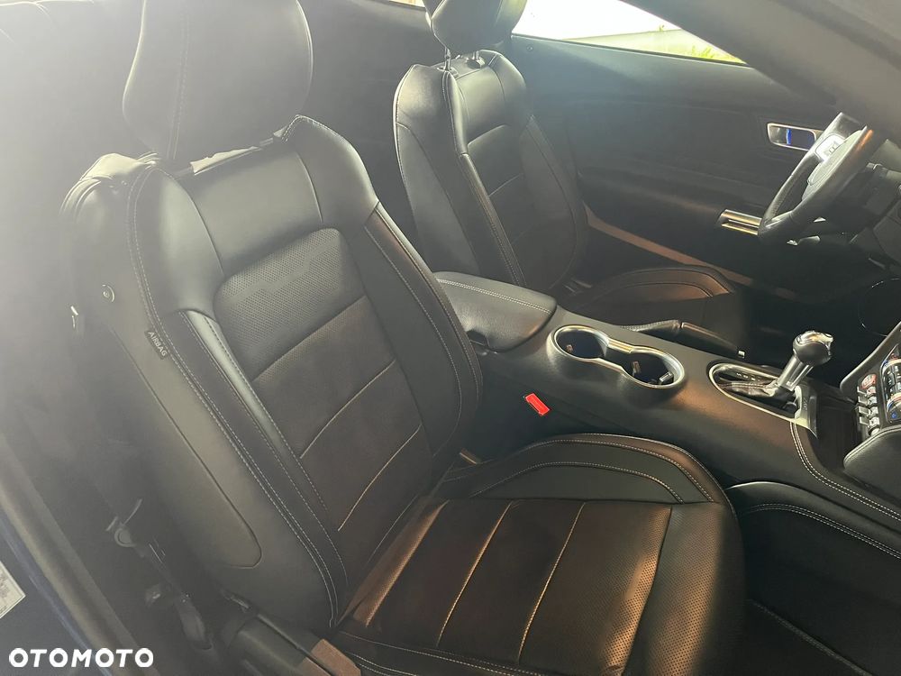 Ford Mustang 5.0 V8 GT - 16