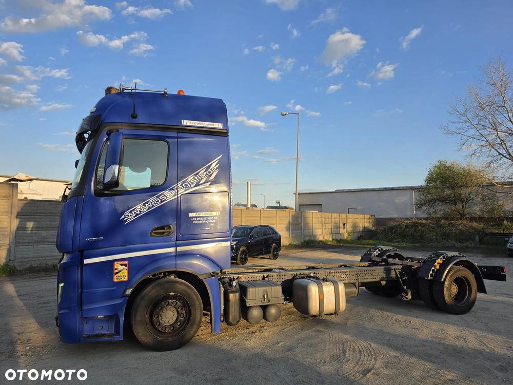 Mercedes-Benz Actros - 5