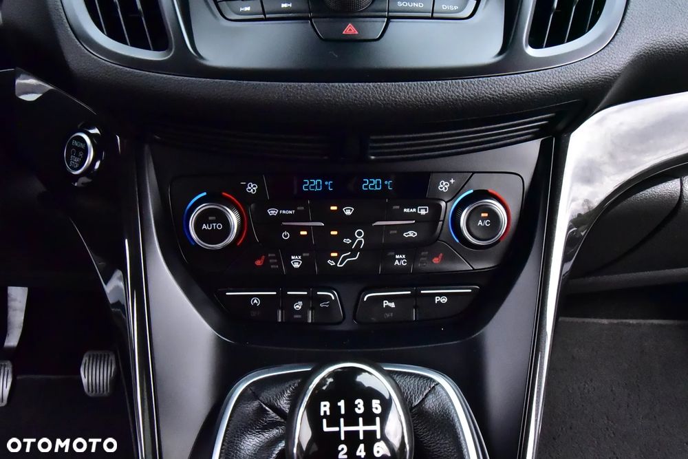 Ford Kuga 2.0 TDCi 4x4 Titanium - 23