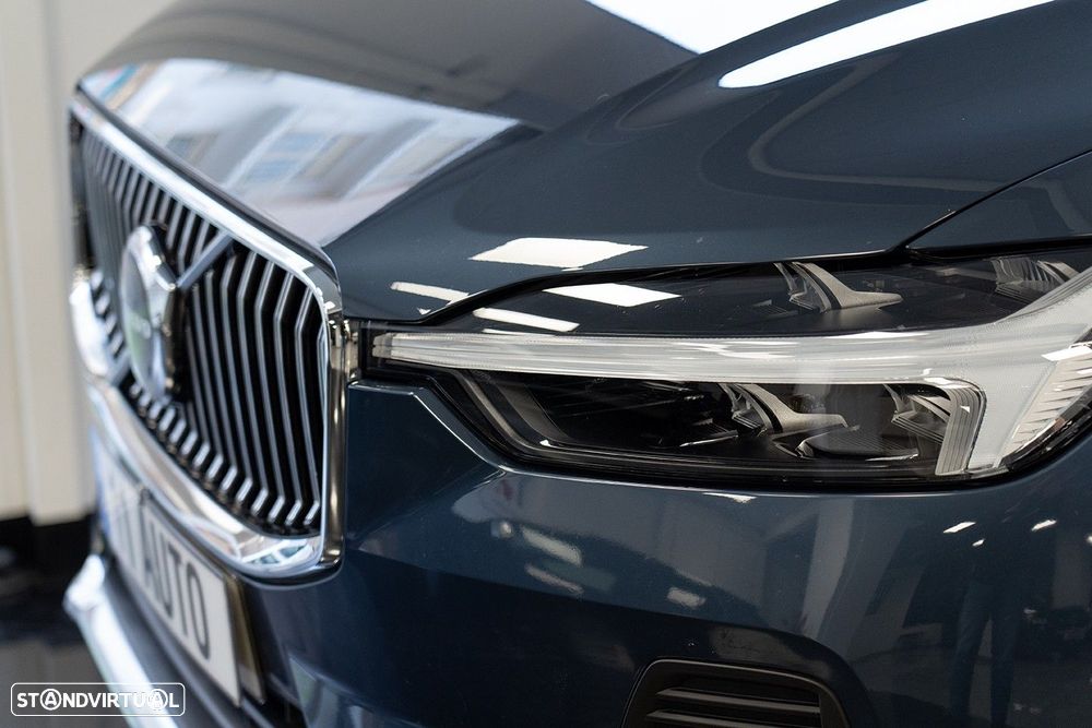 Volvo XC 60 2.0 T6 PHEV Plus Dark AWD - 4