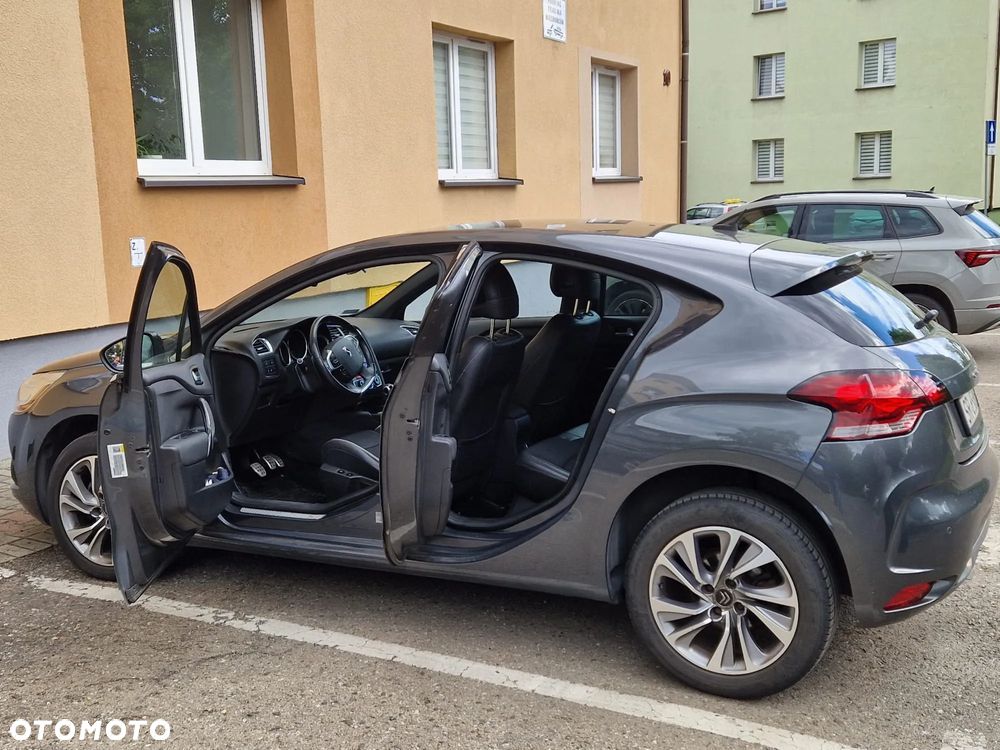 Citroën DS4 1.6 HDi SoChic - 17