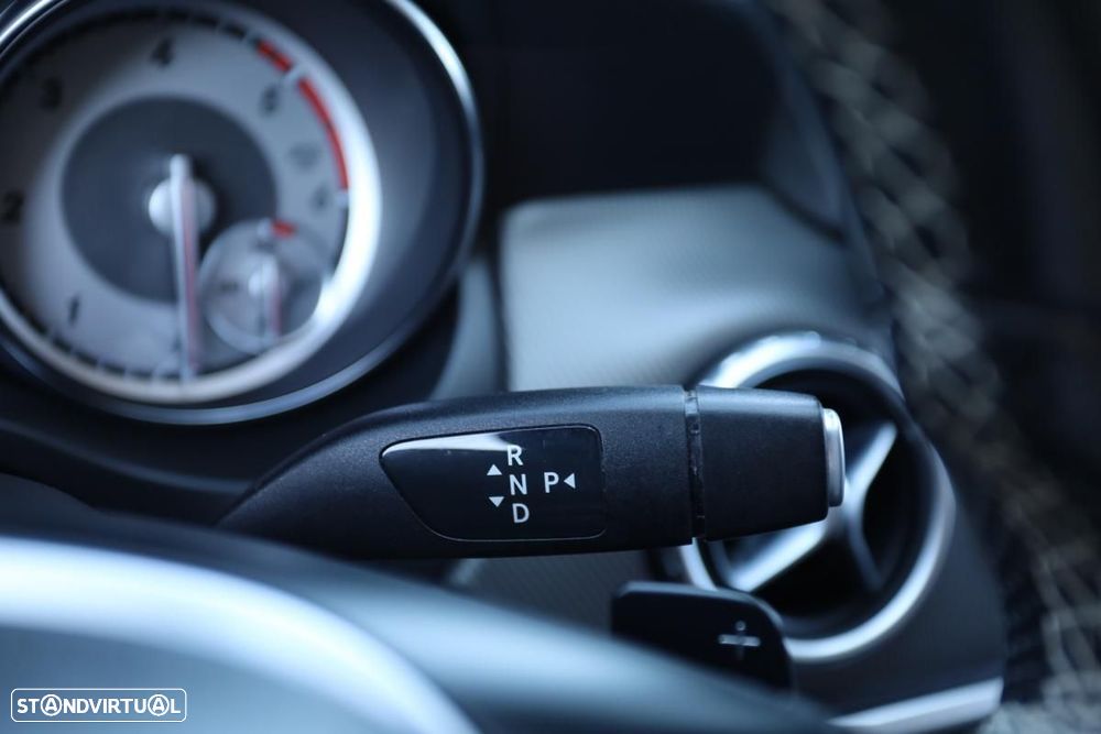 Mercedes-Benz GLA 220 — fotografia 13