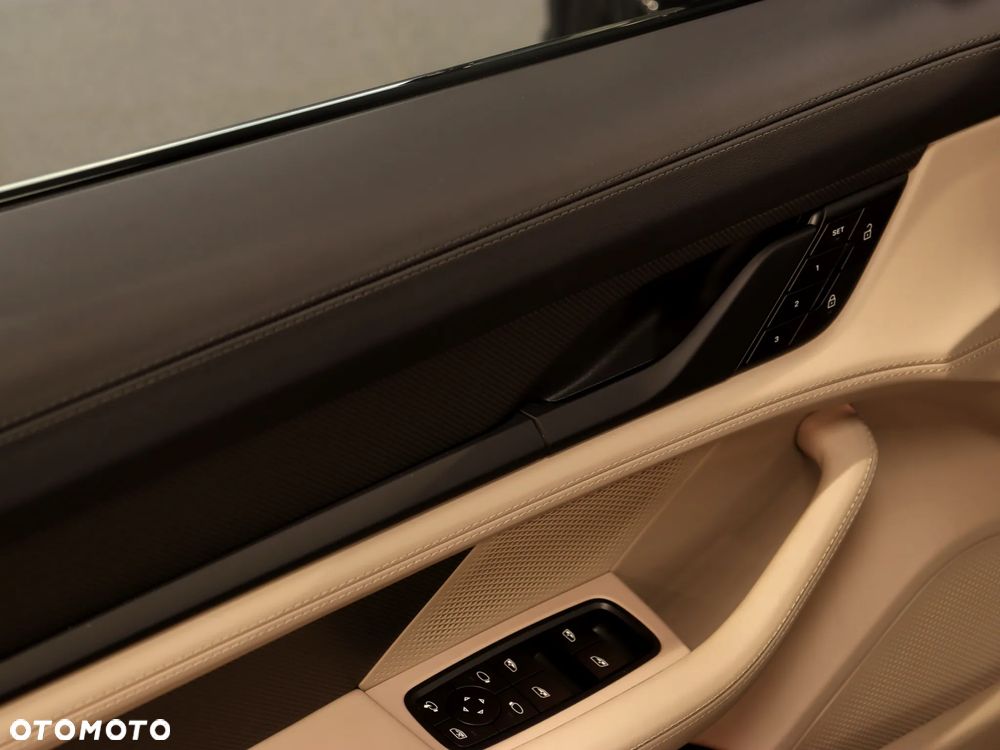 Porsche Taycan 105kWh 4 Performance Plus - 29