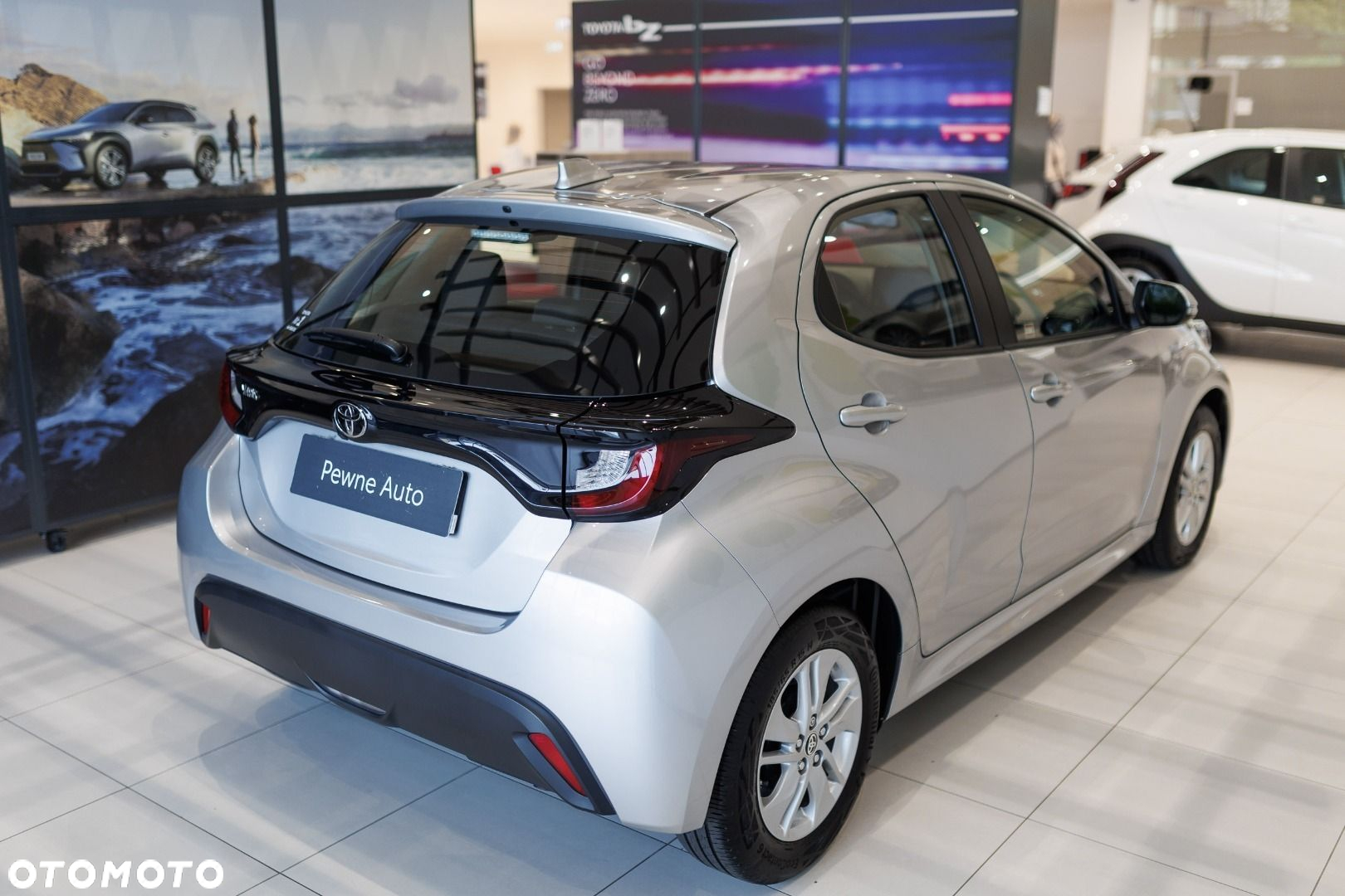 Toyota Yaris - 10