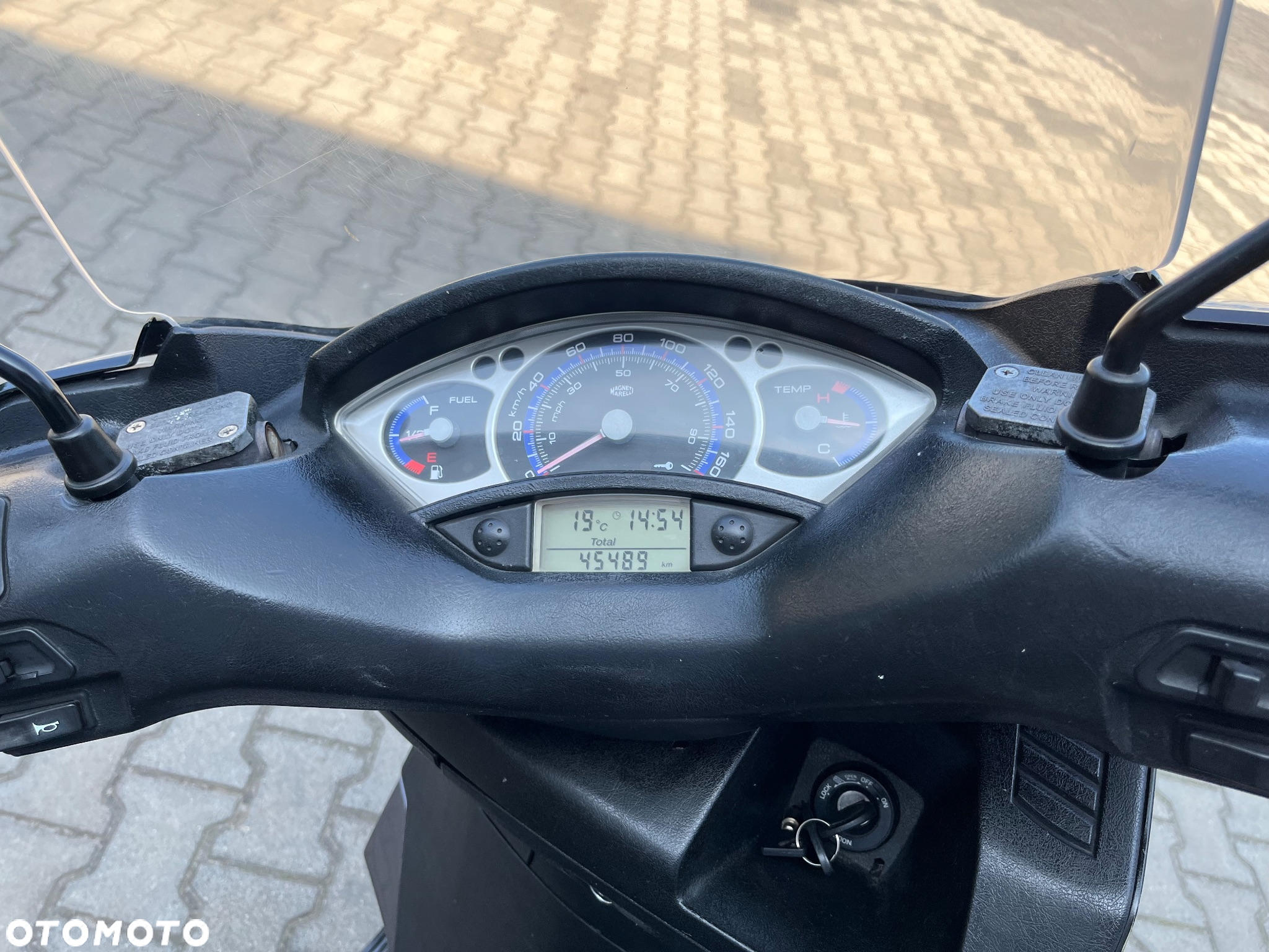 Yamaha X-max - 8