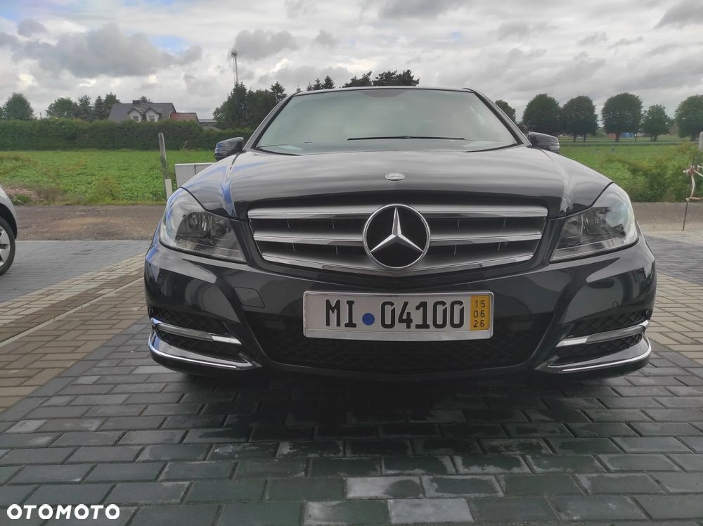 Mercedes-Benz Klasa C 180 CGI BlueEff Avantgarde - 19