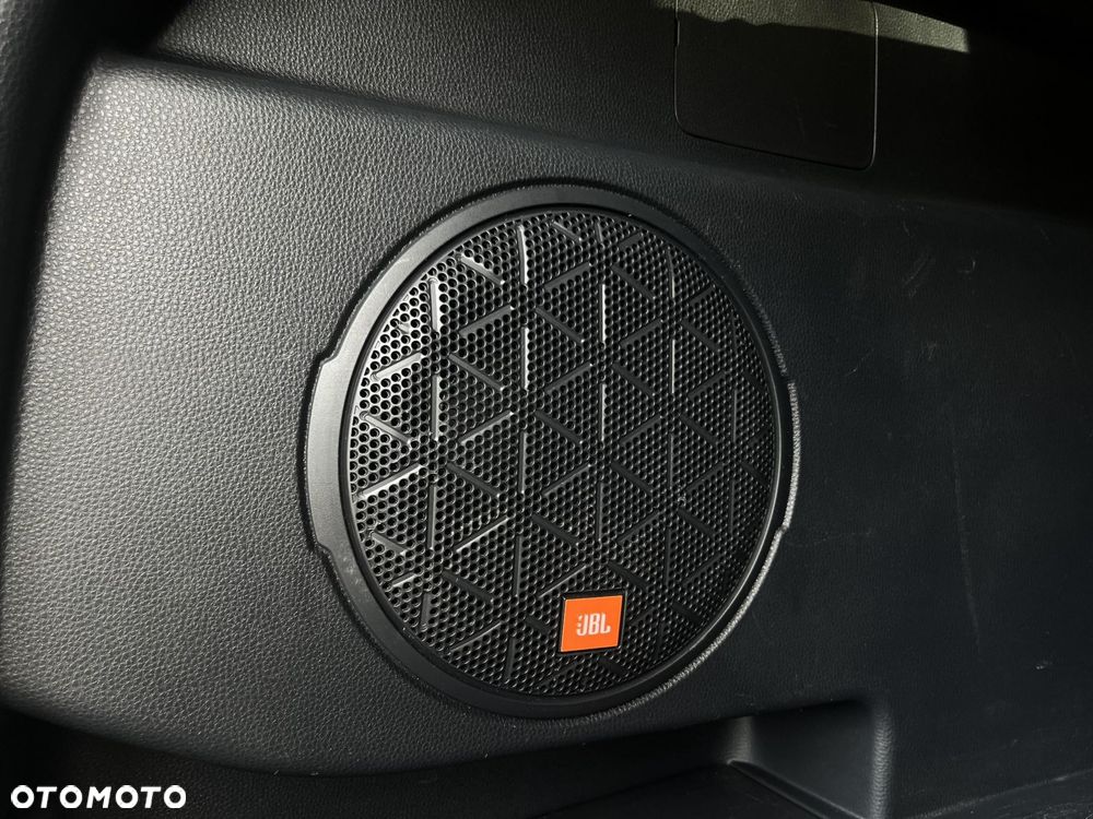 Toyota RAV4 2.5 Hybrid Black Edition by JBL 4x2 - 11