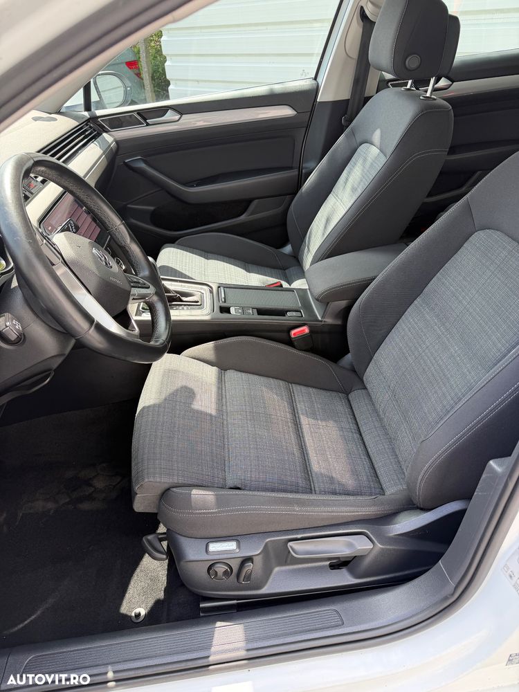 Volkswagen Passat 2.0 TDI DSG Comfortline - 25
