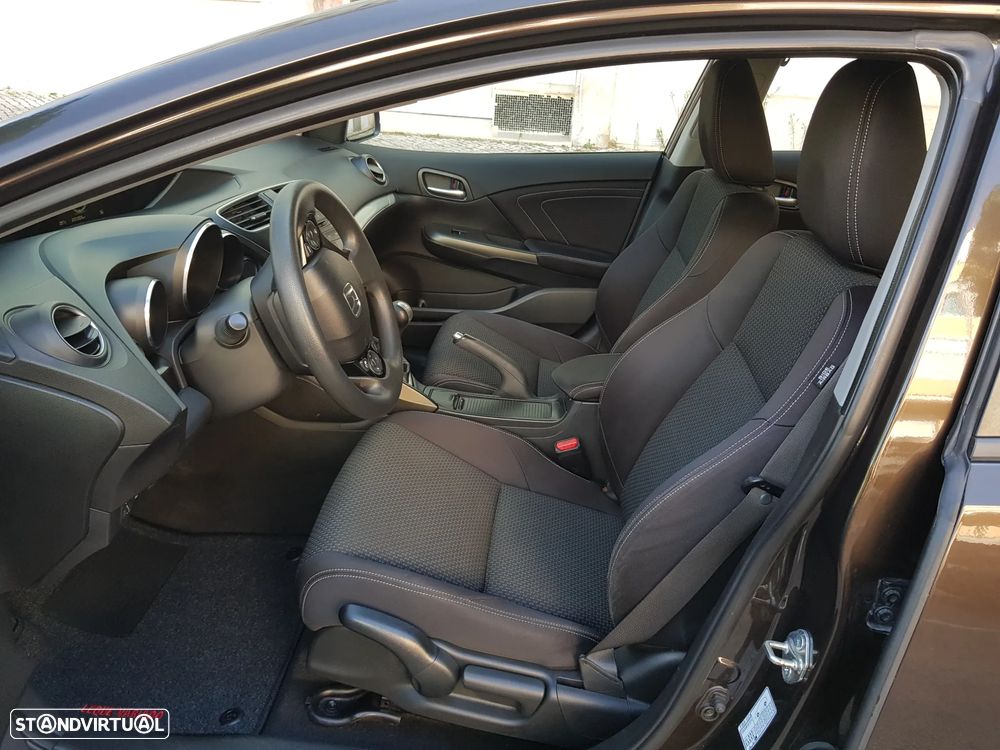 Honda Civic Tourer 1.6 i-DTEC Comfort - 27