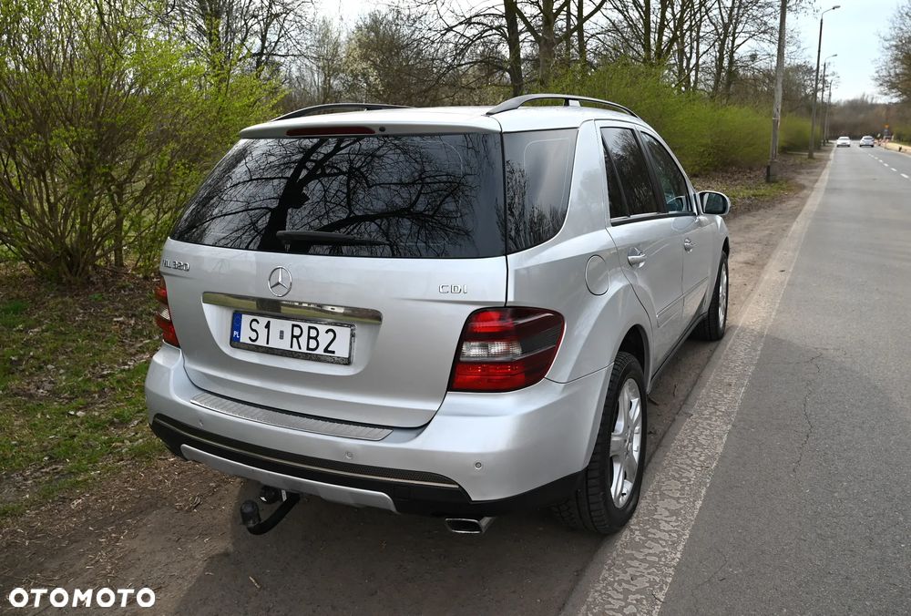 Mercedes-Benz ML - 24
