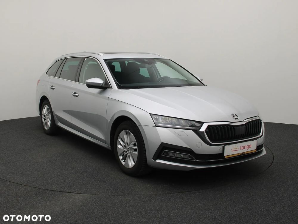 Skoda Octavia 2.0 TDI SCR Clever DSG - 10