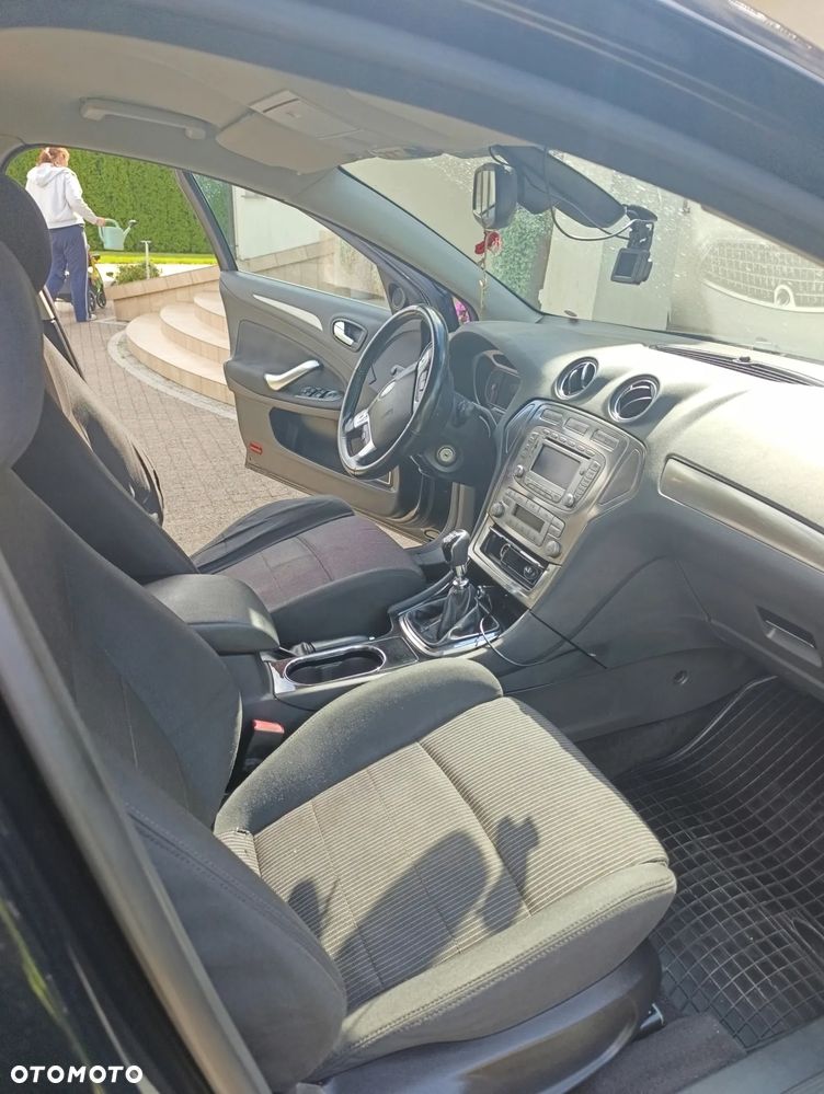 Ford Mondeo 2.0 TDCi Titanium - 21