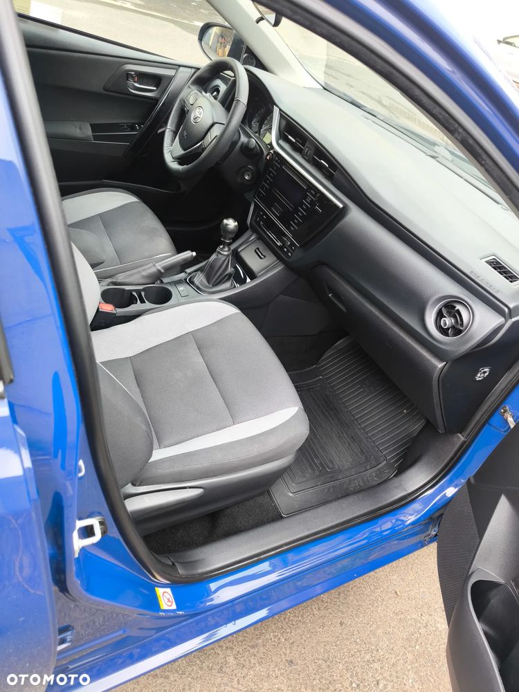 Toyota Auris 1.4 D-4D Active - 6
