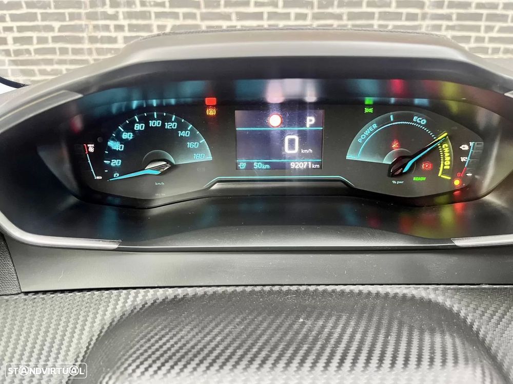 Peugeot e-208 50 kWh SE Style — fotografia 14