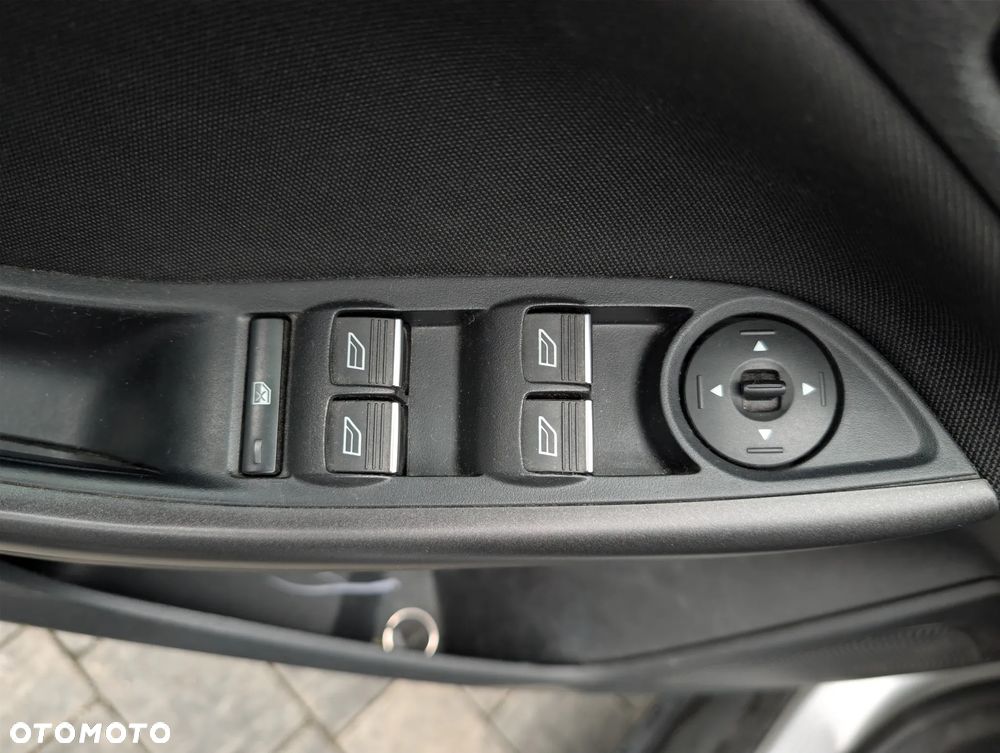 Ford Focus - 12