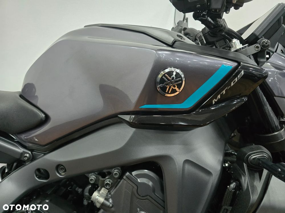 Yamaha MT - 24