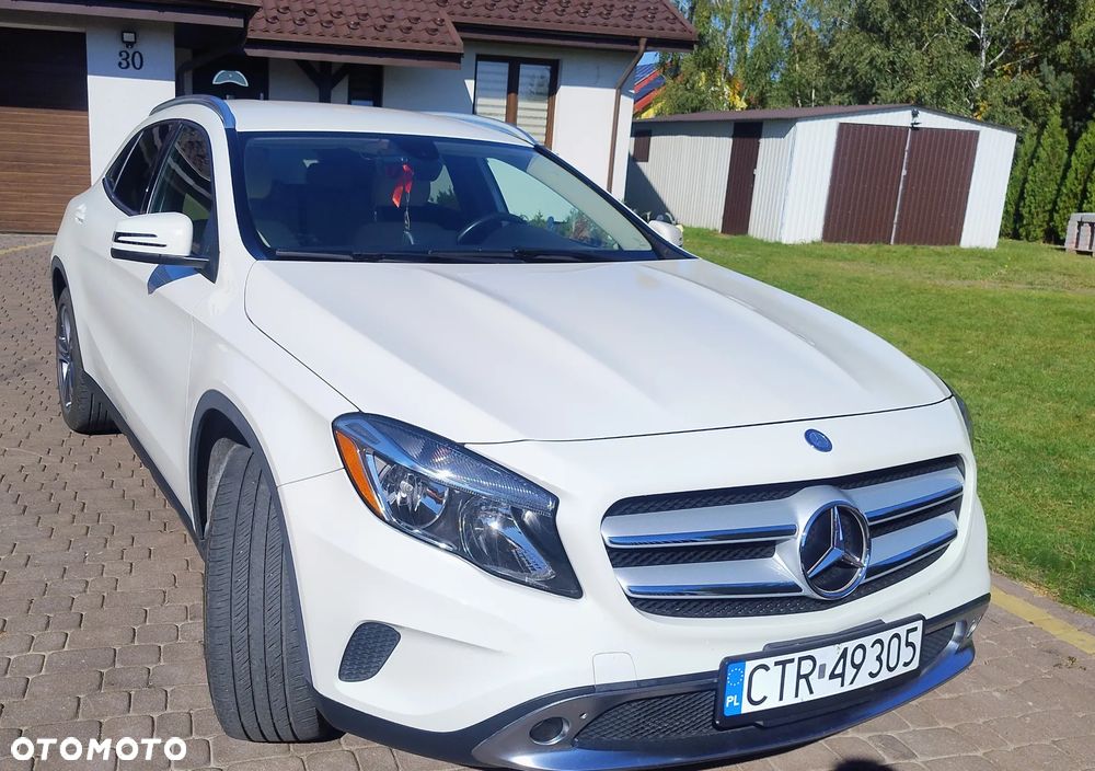 Mercedes-Benz GLA - 2