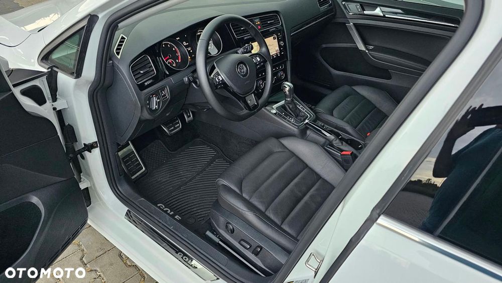 Volkswagen Golf 2.0 TSI OPF 4Motion DSG R-Line - 18