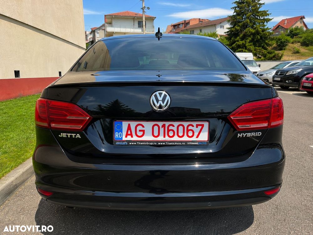Volkswagen Jetta - 3