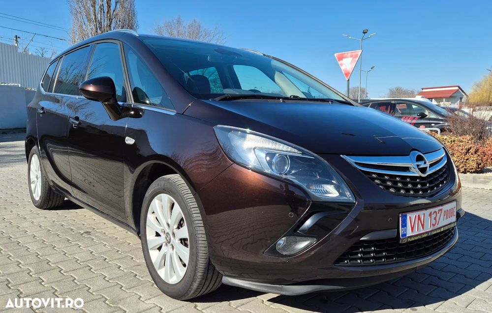 Opel Zafira 2.0 CDTI ECOTEC Cosmo - 1