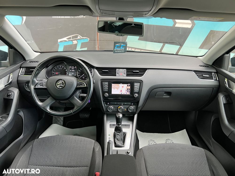 Skoda Octavia 2.0 TDI (Green tec) DSG Style - 7
